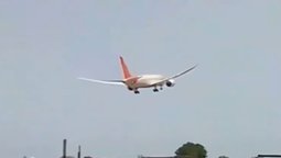 Queda de avião na Índia matou mais de 200 e foi registrada em vídeo; veja