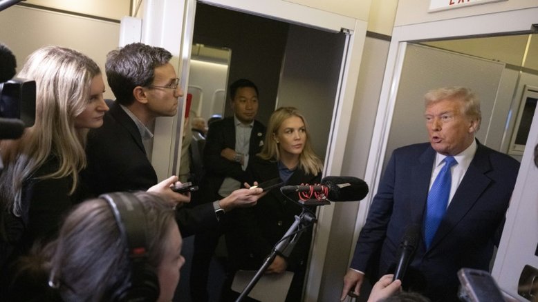Tribunal decide que Trump pode barrar AP de certos eventos