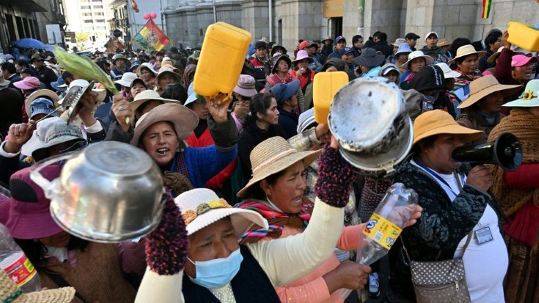 Camponeses radicalizam protestos na Bolívia por veto à candidatura de Evo Morales