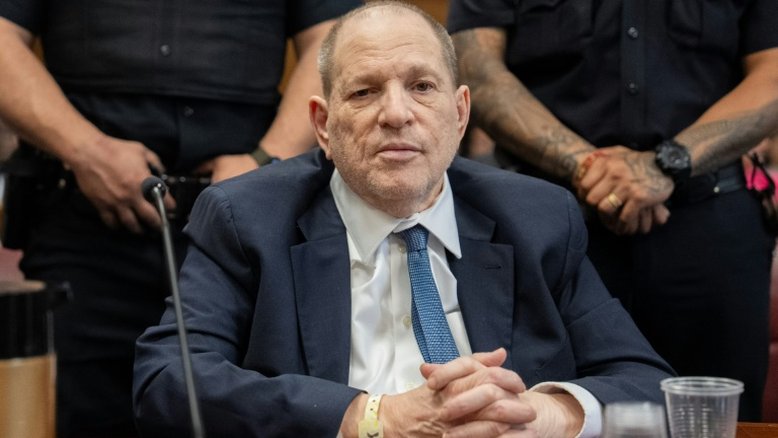Tensões entre membros do júri de Weinstein geram medo de bloqueio do julgamento