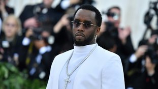 Testemunha de julgamento contra Diddy afirma que ele a pendurou do 17º andar