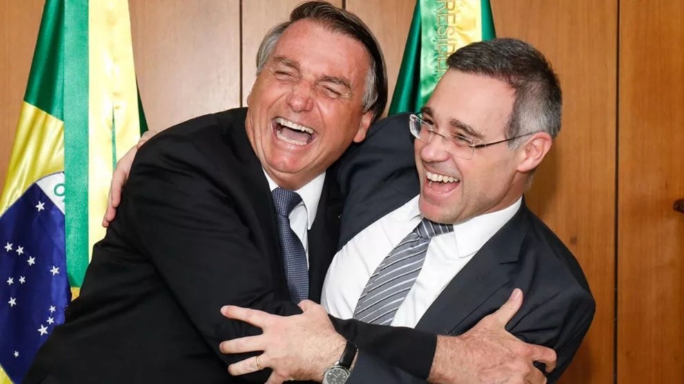 De amigo de fé a investigado: a relação de 15 anos de Bolsonaro e Malafaia
