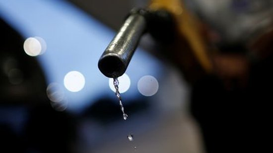 Bomba de combustível em posto de gasolina em Brasília