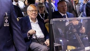 warren-buffett-reuters