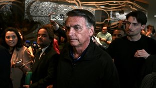 Moraes adverte Bolsonaro sobre risco de prisão por 'descumprimento' de medidas