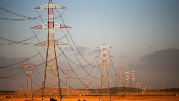 Linhas de transmissão de energia