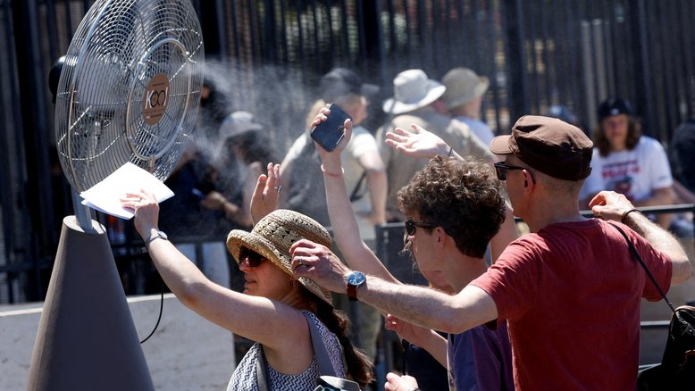 REUTERS/Remo Casilli