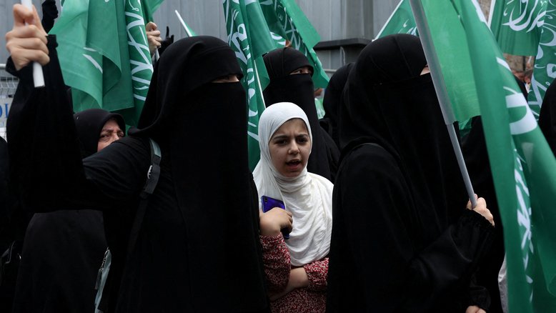 REUTERS/Dilara Senkaya