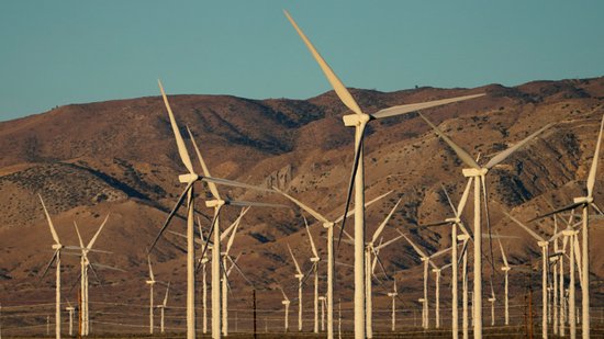 Fazenda eólica em Mojave, na Califórnia, EUA