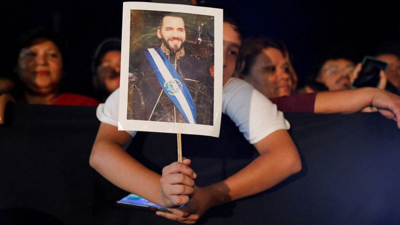 REUTERS/Jose Cabezas/File Photo