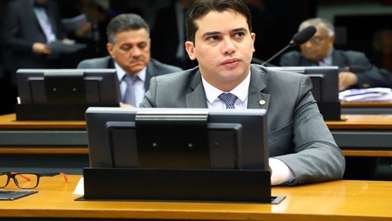 Júnior Mano