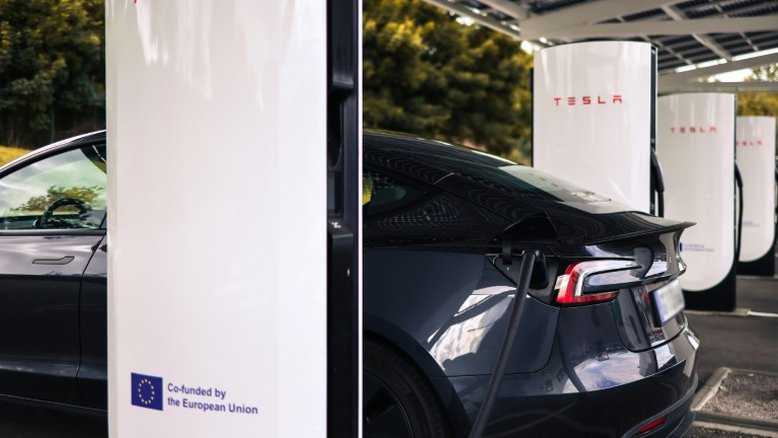 Vendas globais da Tesla caem 13,5% no segundo trimestre