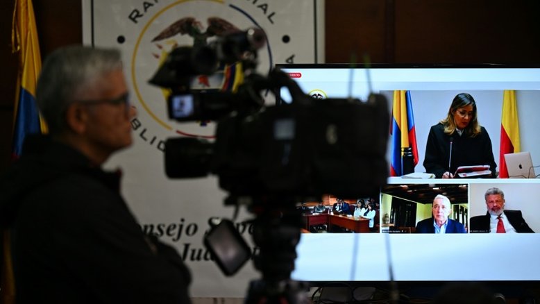 Uribe, de guerrilheiro a primeiro ex-presidente da Colômbia condenado