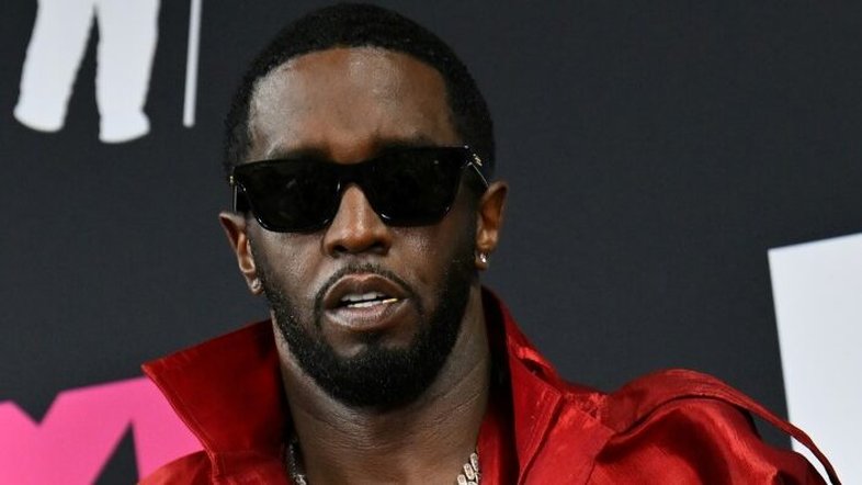 'Diddy' Combs é transferido de prisão para cumprir sentença nos EUA