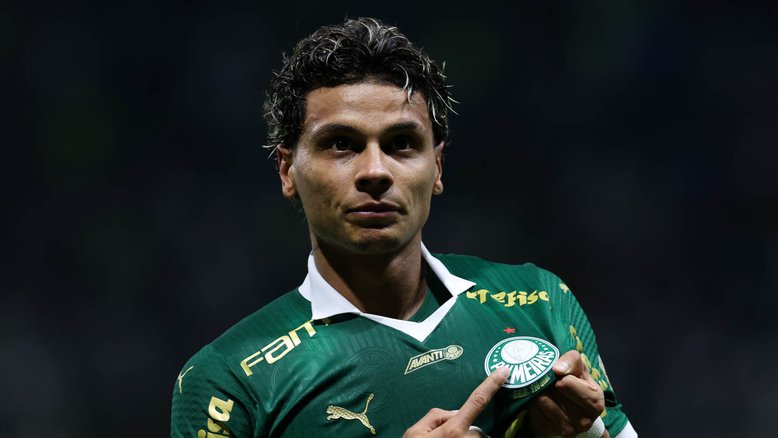 O jogador Richard Ríos, da SE Palmeiras, comemora seu gol contra a equipe do Independiente Del Valle, durante partida válida pela fase de grupos, da Copa Libertadores, na arena Allianz Parque