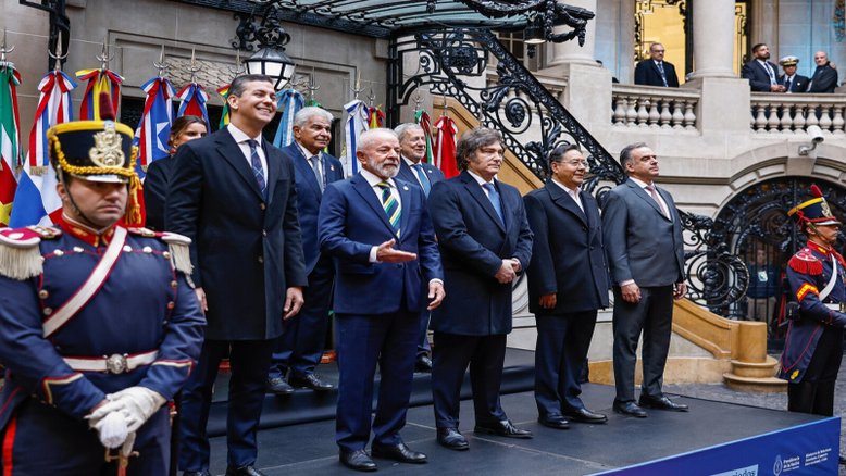 Presidente da República, Luiz Inácio Lula da Silva, durante foto oficial da 66ª Cúpula de Presidentes dos Estados Partes do Mercosul e dos Estados Associados. Palácio San Martín, Buenos Aires, Argentina.