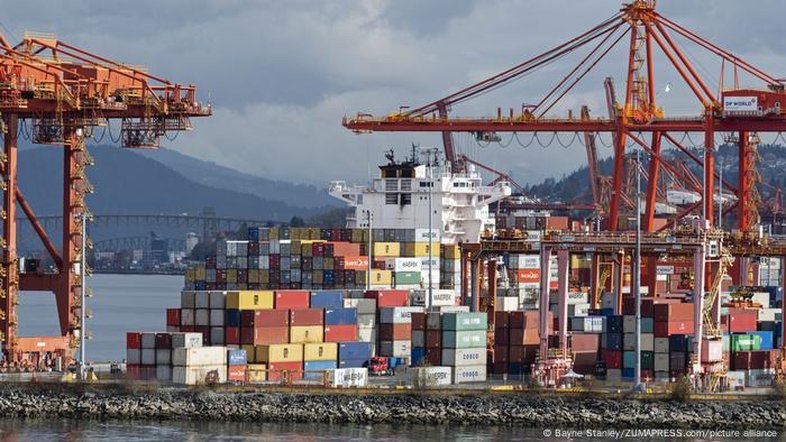 Como Trump quer atingir a China taxando países asiáticos
