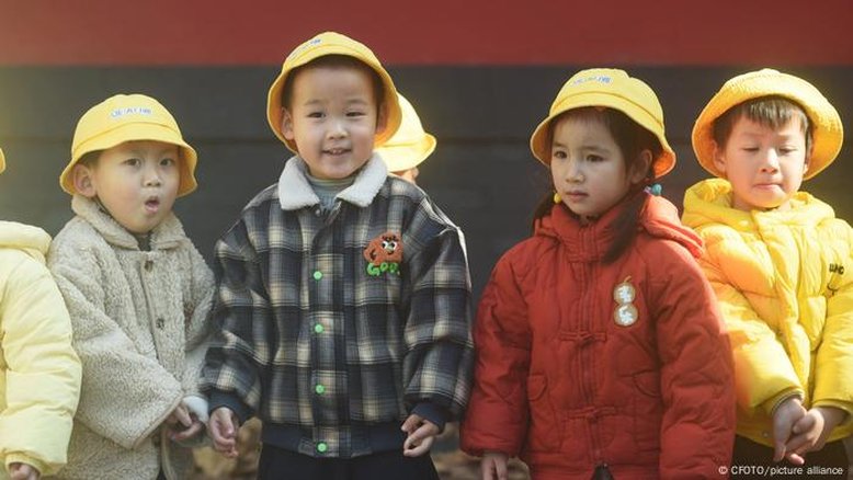 China pagará R$ 2,8 mil/ano por criança para tentar elevar natalidade