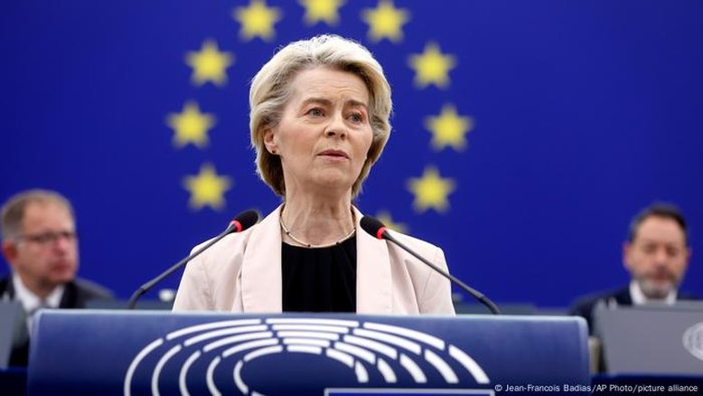 Chefe da Comissão Europeia sobrevive votação que poderia encerrar seu mandato
