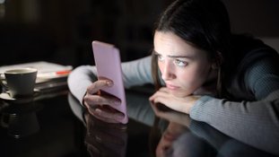 Como largar o vício em smartphones, segundo a ciência