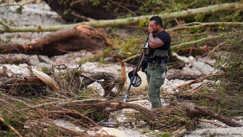 Mais de 60 mortos em enchentes no Texas; crianças estão desaparecidas