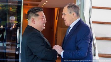Kim Jong-un promete 'apoio incondicional' à Rússia