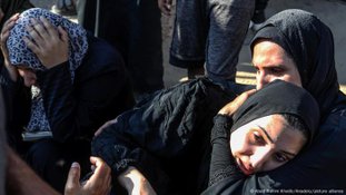 Mais 73 pessoas morrem enquanto esperavam por ajuda em Gaza