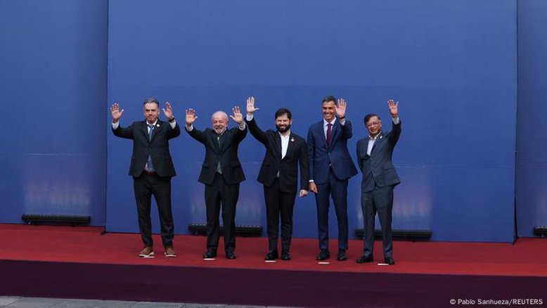 Lula e lideres progressistas selam aliança em defesa da democracia