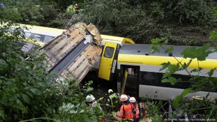 Acidente de trem deixa ao menos três mortos na Alemanha