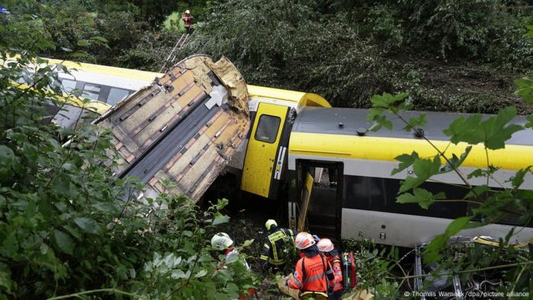 Acidente de trem deixa ao menos três mortos na Alemanha