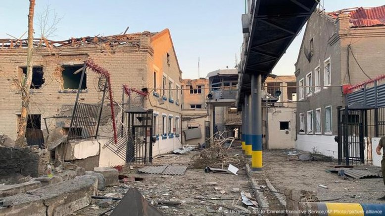 Ataques russos deixam 25 mortos na Ucrânia; Kremlin diz ter ‘compromisso com a paz’