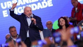 Lula pede que Câmara tome providências contra Eduardo Bolsonaro