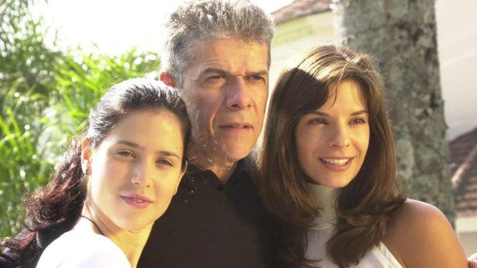 Mel Lisboa relata dificuldade de lidar com hipersexualização em 'Presença de Anita' 4 Mel Lisboa relata dificuldade de lidar com hipersexualização em 'Presença de Anita'