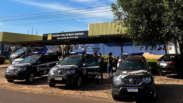 Namorada de adolescente que matou a família no Rio tinha planos de assassinar a mãe