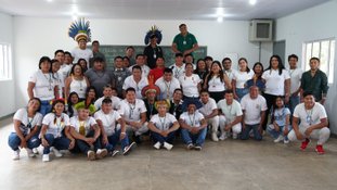 Turma de alunos indígenas que virá a São Paulo