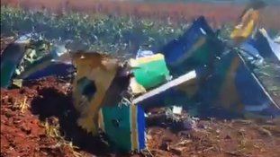 Avião da FAB cai no interior de São Paulo; veja vídeo