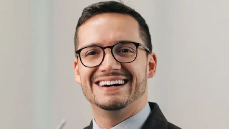 Cirurgião plástico Christian Ferreira