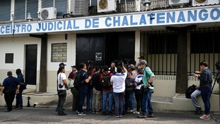 Militares são condenados a 60 anos de prisão por morte de jornalistas holandeses em El Salvador