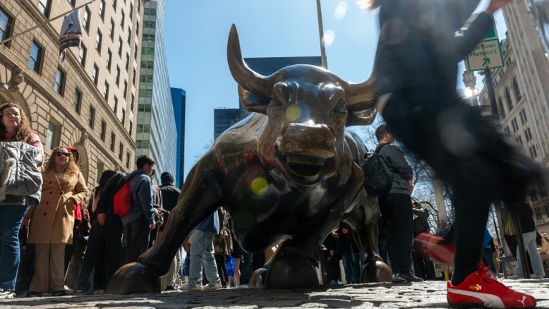 Nasdaq e S&P 500 fecham semana com novos recordes