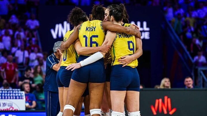 Seleção feminina vôlei quebra invencibilidade da Itália na L