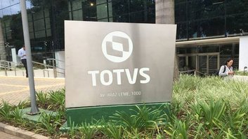 Vista da entrada do edifício-sede da Totvs, em São Paulo.
