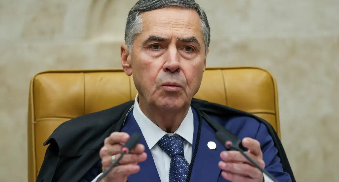 Barroso é internado após passar mal em Brasília