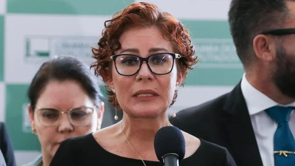 Carla Zambelli, deputada bolsonarista, está presa na Itália