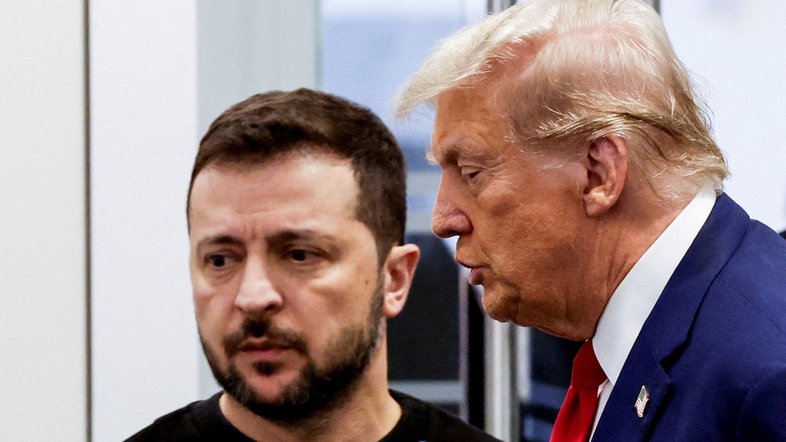 O presidente Donald Trump ao lado de Zelensky