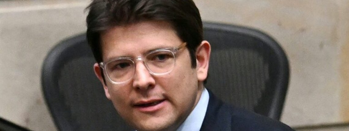 Morre senador Miguel Uribe dois meses após ser baleado na Colômbia