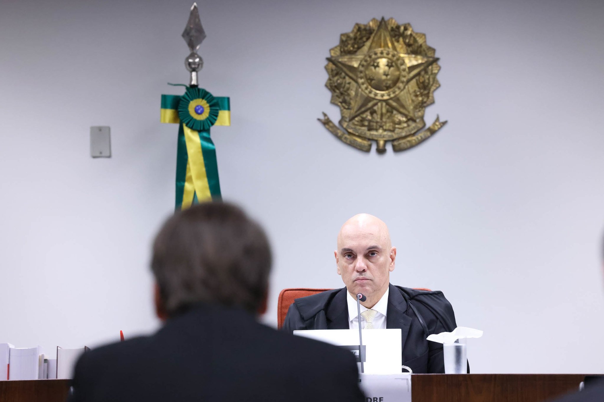 Bolsonaro começa a ser julgado nesta terça-feira; veja como será 2 Jair Bolsonaro e Moraes