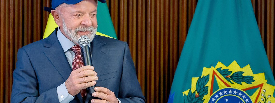 Presidente Luiz Inácio Lula da Silva durante reunião ministerial