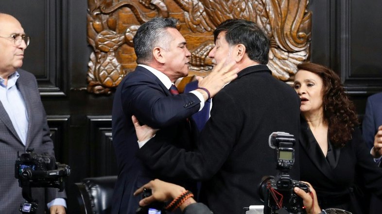 Sheinbaum classifica como 'lamentável' briga entre senadores no México