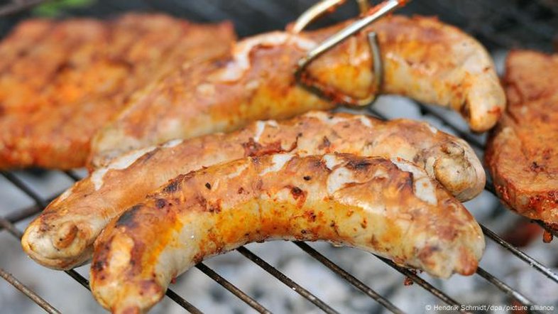 Por que algumas carnes processadas não devem ser grelhadas