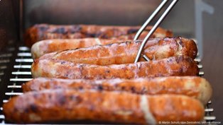 Descoberta reacende disputa sobre origem da salsicha alemã bratwurst